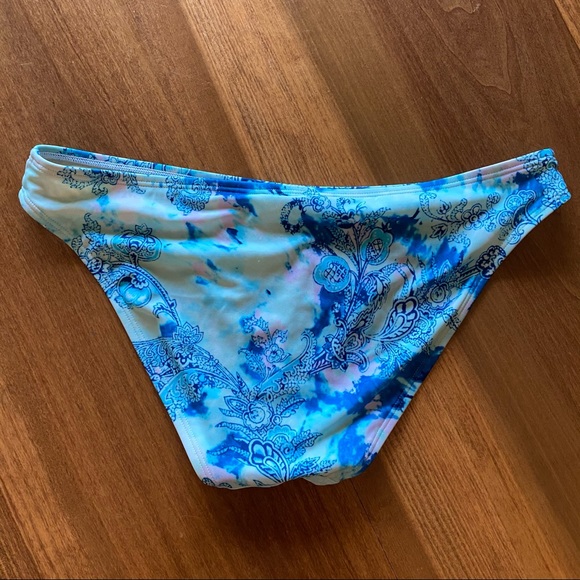 VS Bikini Bottom Size Large Bathing Suit - Picture 2 of 6